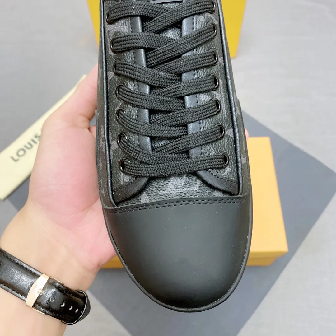 p360🇮🇹🇮🇹LV🔍🔍Men's 🚹Classic series counters are on sale simultaneously, code number: 38-44, 🇮🇹Italian imported cowhide lining + original special materials, completely 1⃣️ Than 1⃣️Reproduction🇮🇹💪Sole: The original sole is specially provided by the original factory. The exclusive movable molded sole is super comfortable. ⚠The original factory follows the order, 🔍🔍high quality, you can go in and out of the counter at will, welcome to compare. No. 019